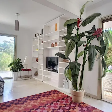 Nice With Garden And Pool In Lejlighed Antibes